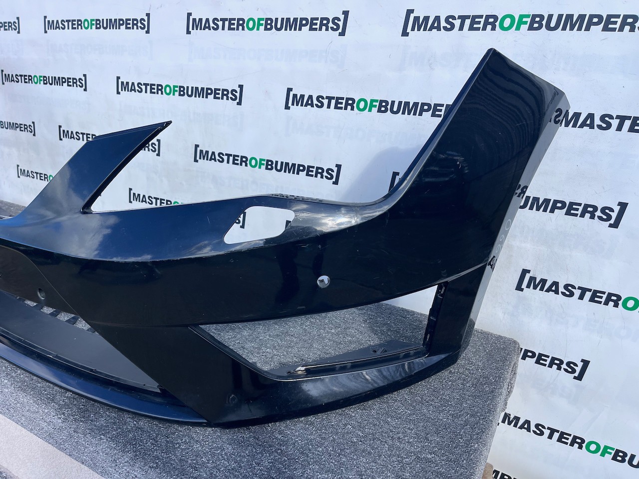 Seat Leon Fr Mk3 Hatchback 2013-2016 Front Bumper 4 Pdc Jets Genuine [o666]