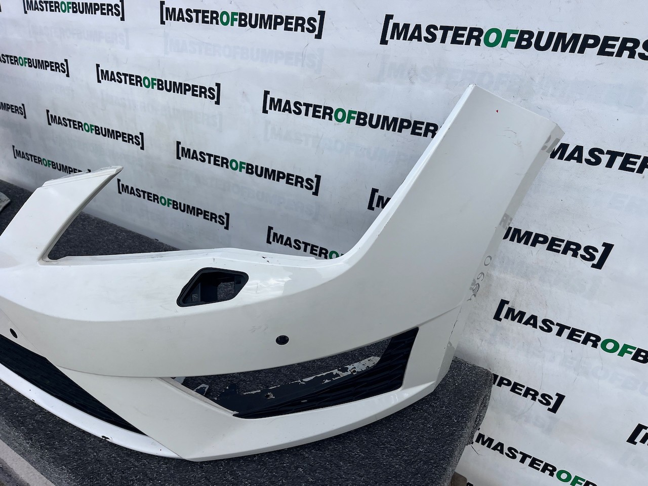 Seat Leon Fr Mk3 Hatchback 2013-2016 Front Bumper 4 Pdc Jets Genuine [o664]