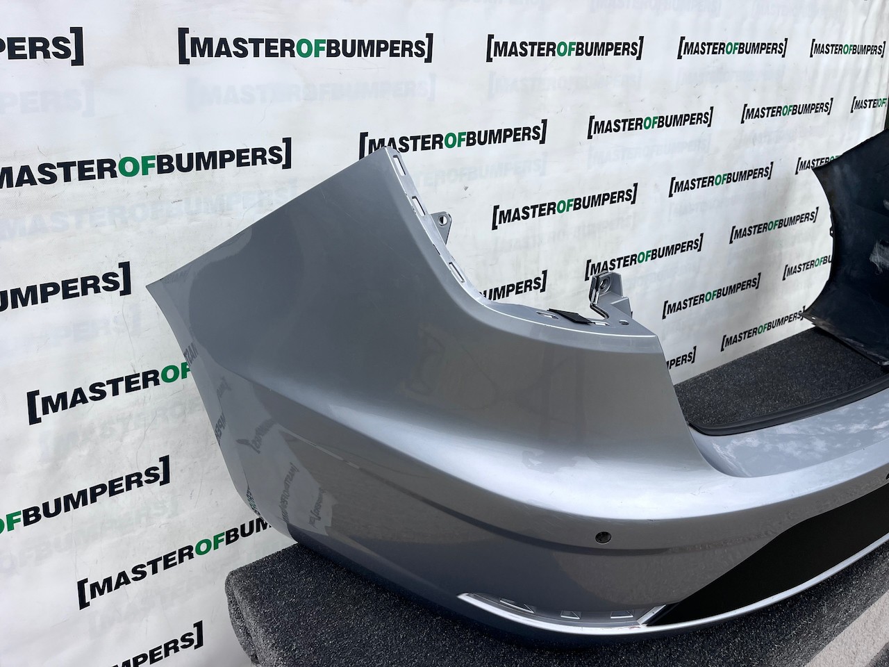 Seat Leon Fr Mk3 Lift Estate Only 2017-2019 Rear Bumper 4 Pdc Genuine [o689]