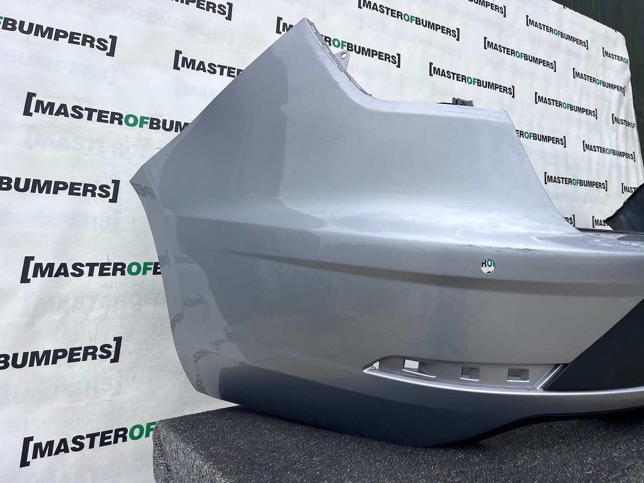 Seat Leon Fr Mk3 Lift Estate Only 2017-2019 Rear Bumper 4 Pdc Genuine [o689]