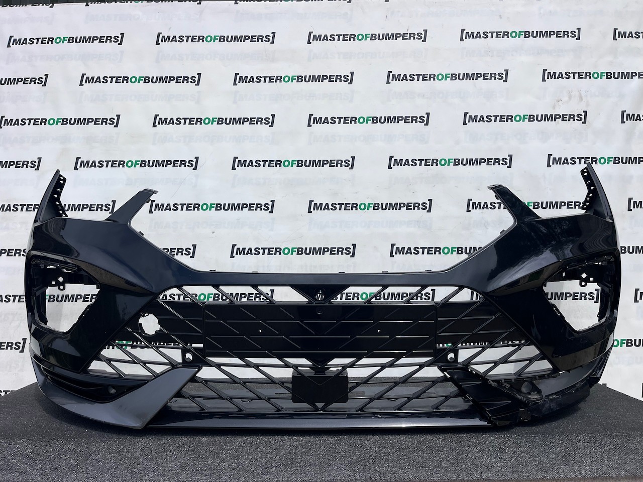 Seat Cupra Ateca Tsi Evo Suv 2021-2025 Front Bumper 6 Pdc Genuine [o713]