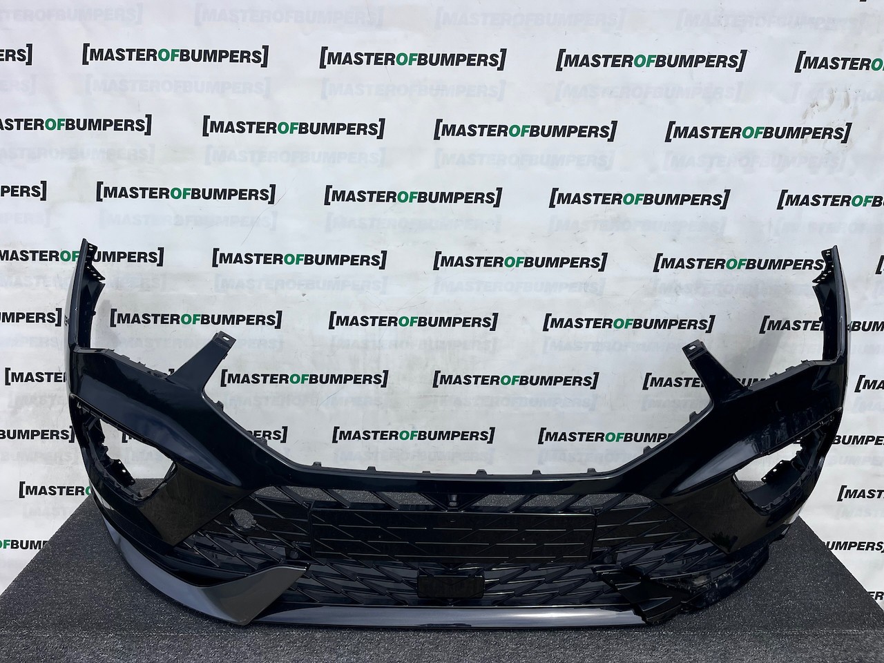 Seat Cupra Ateca Tsi Evo Suv 2021-2025 Front Bumper 6 Pdc Genuine [o713]