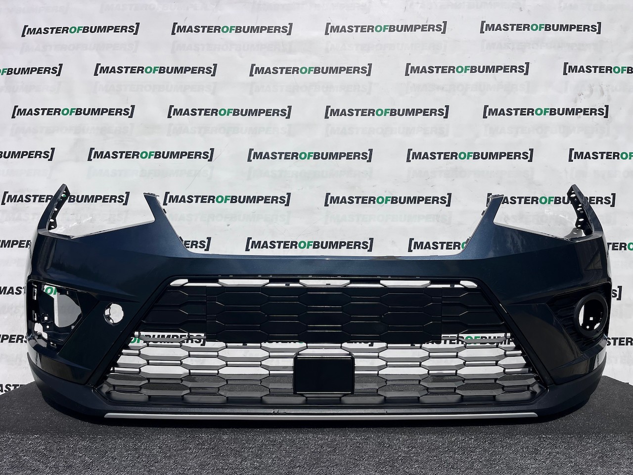 Seat Arona Se Xcellence Lux Fr 2017-2022 Front Bumper Pdc Genuine [o700]