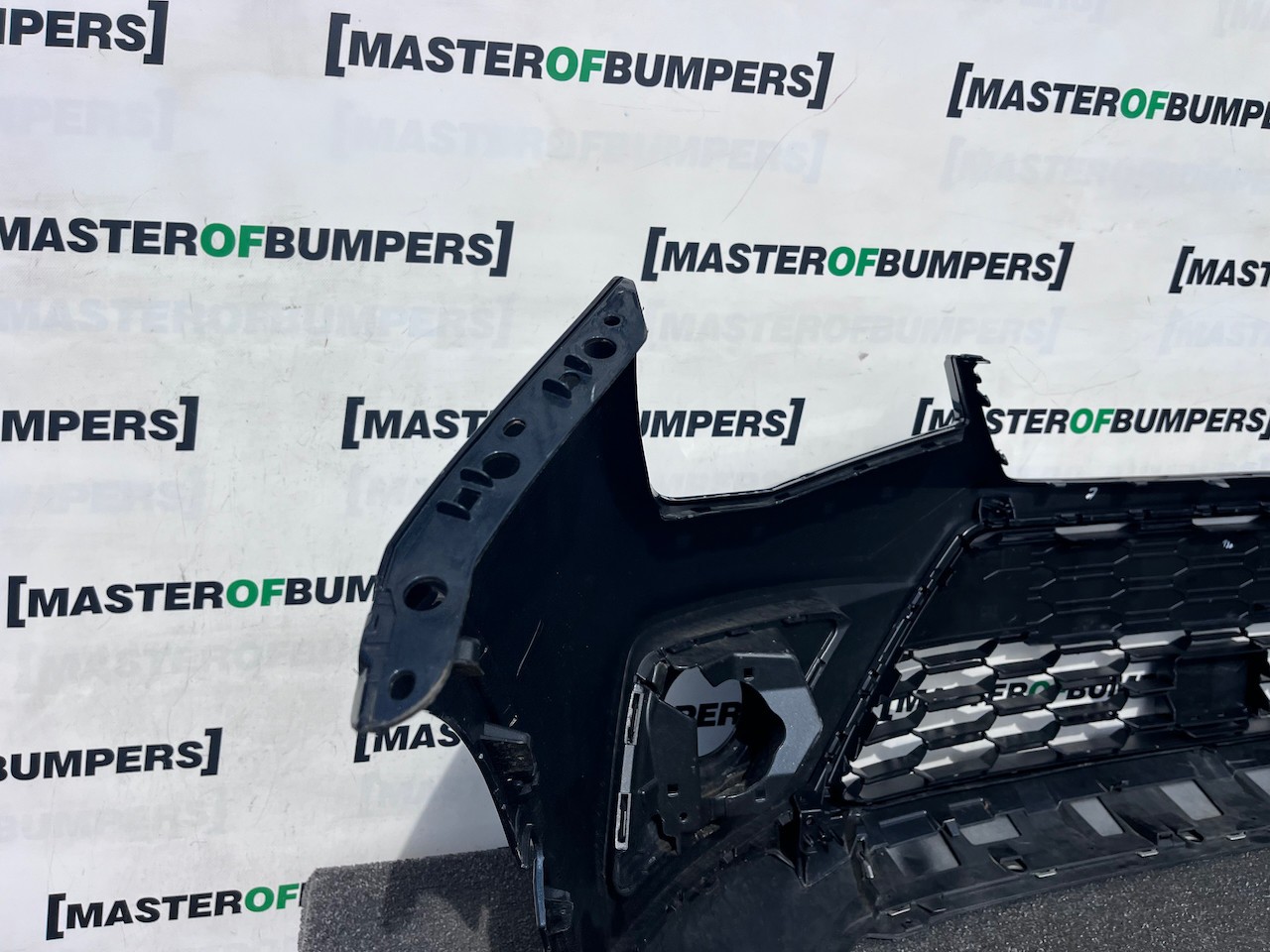Seat Arona Se Xcellence Lux Fr 2017-2022 Front Bumper Pdc Genuine [o700]