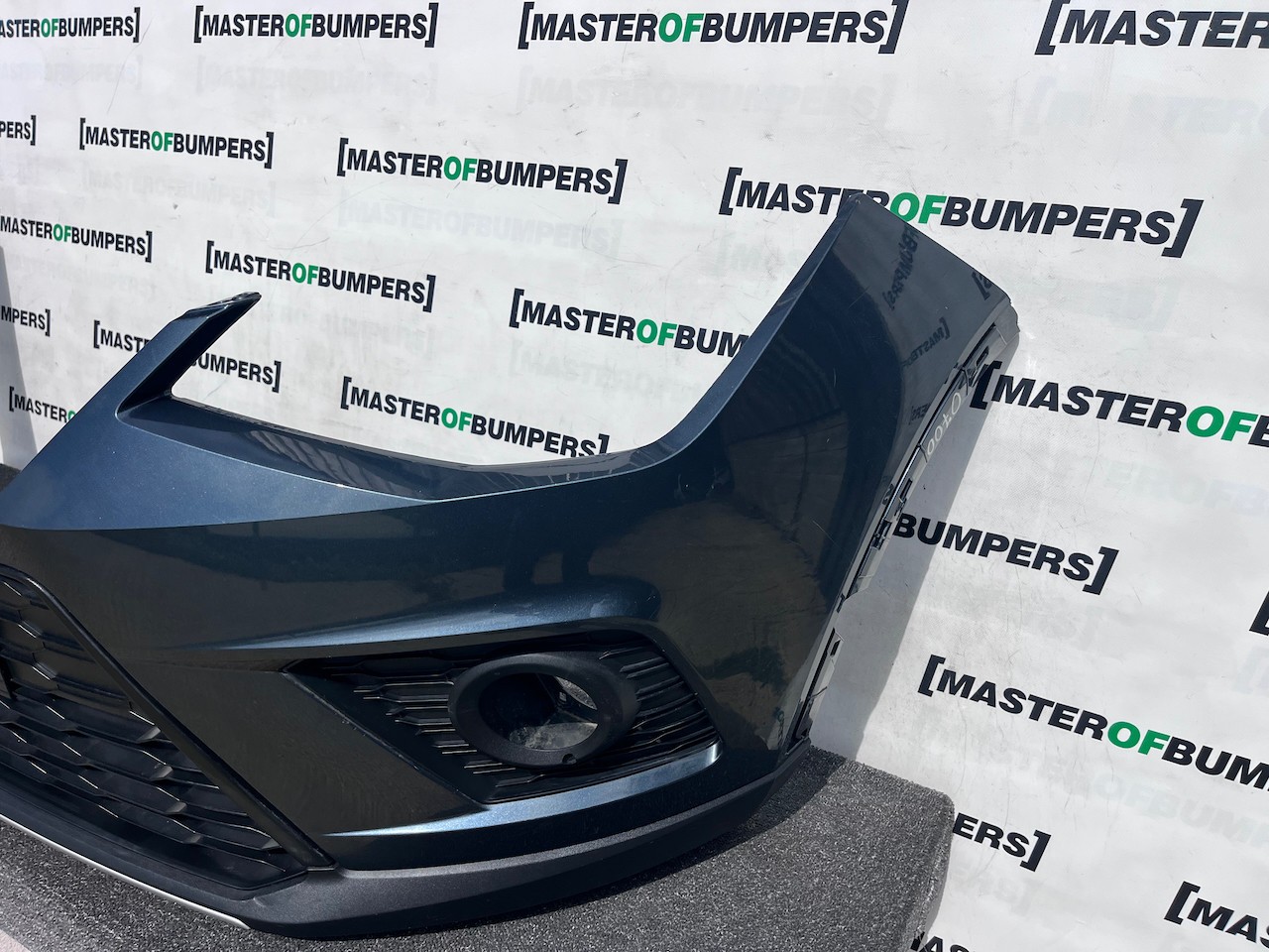 Seat Arona Se Xcellence Lux Fr 2017-2022 Front Bumper Pdc Genuine [o700]