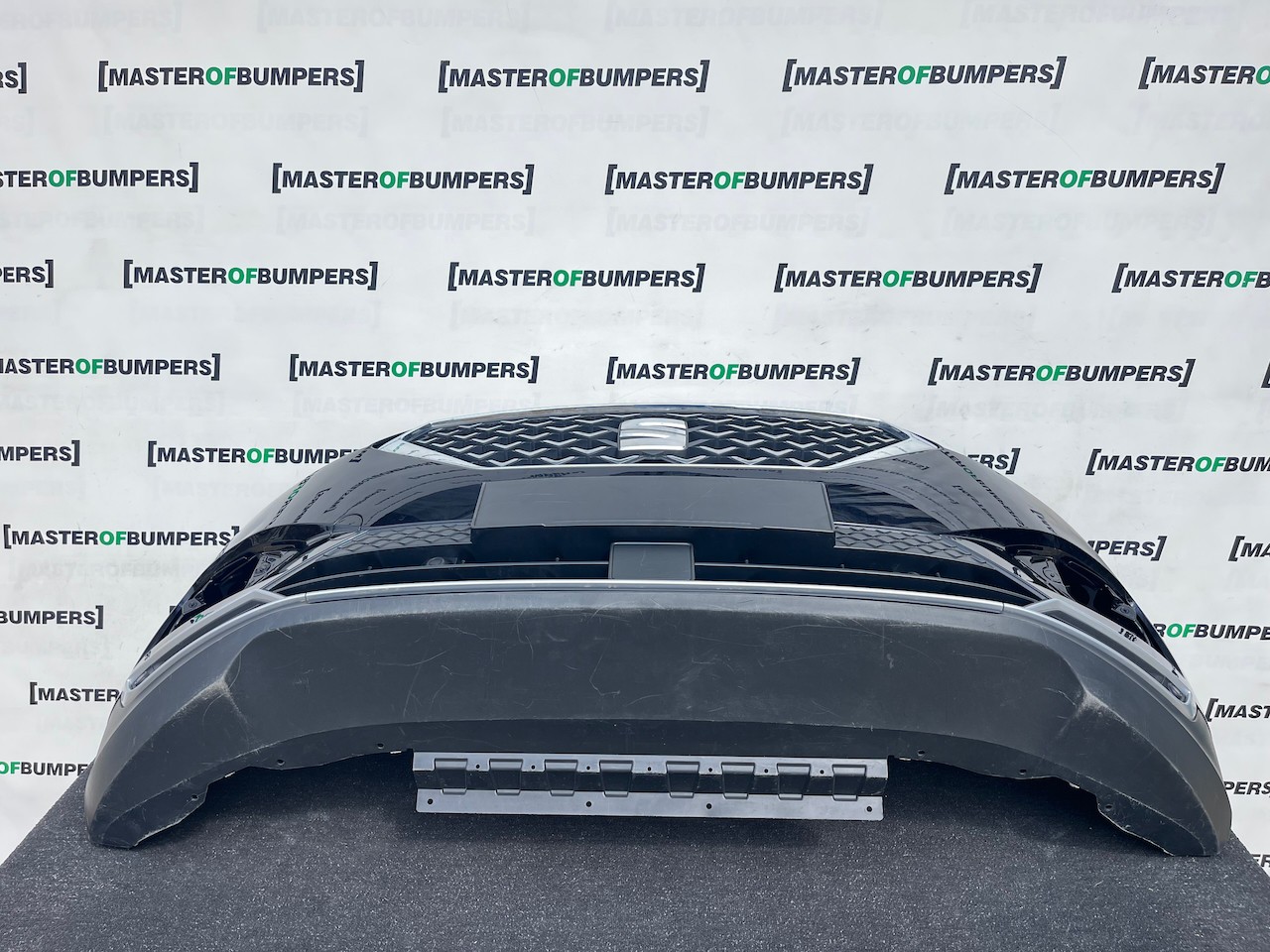 Seat Tarraco Xcellence Suv 2018-2024 Front Bumper 6 Pdc W/grilles Genuine [o718]