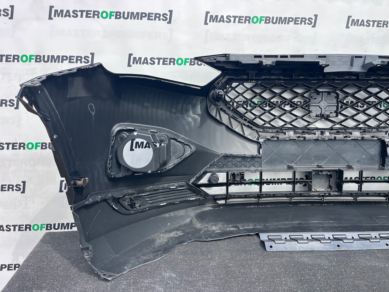 Seat Tarraco Xcellence Suv 2018-2024 Front Bumper 6 Pdc W/grilles Genuine [o718]