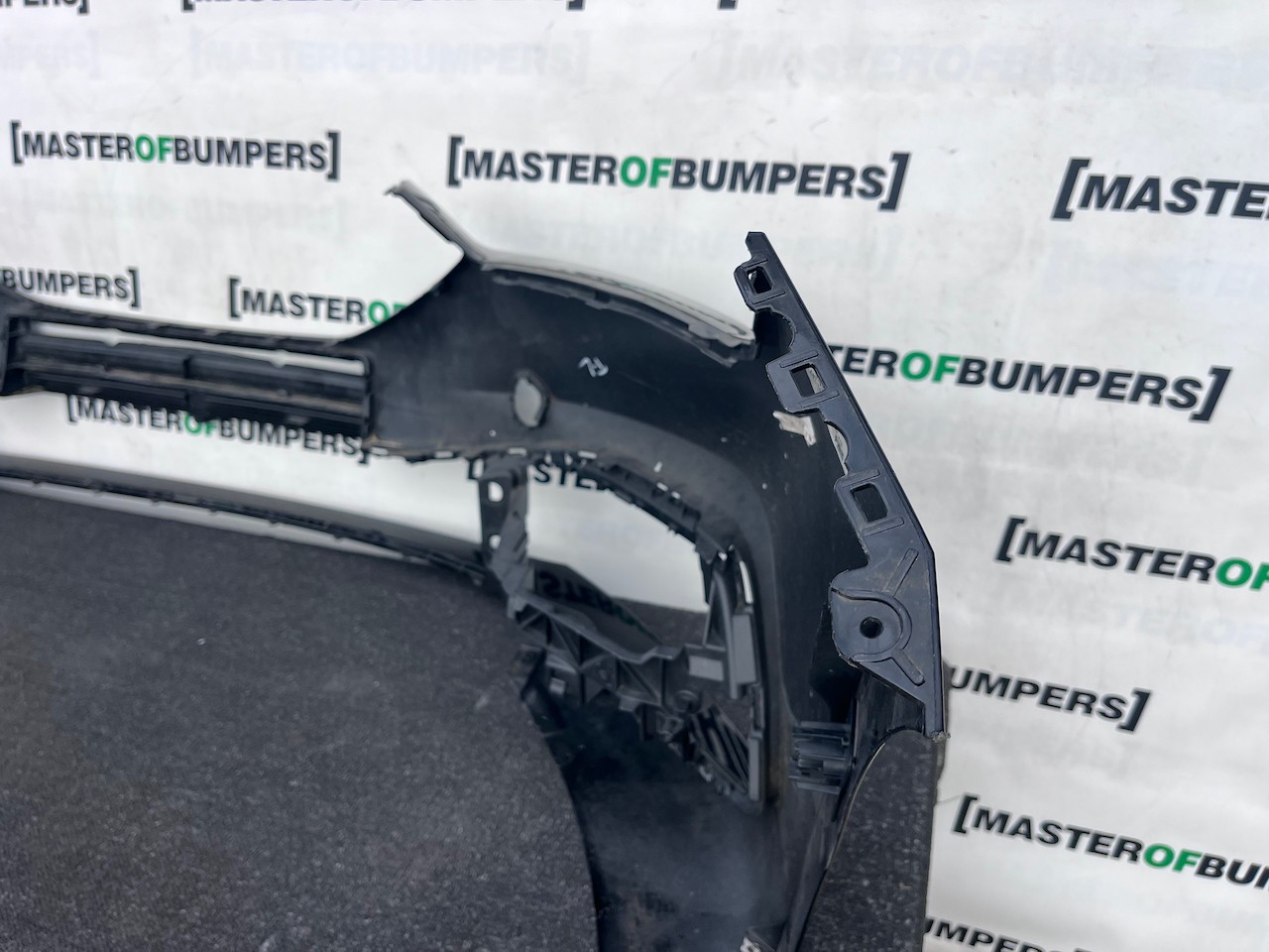 Seat Leon Se /  Xcellence / Fr Mk4 2021-2024 Front Bumper 6 Pdc Genuine [o728]