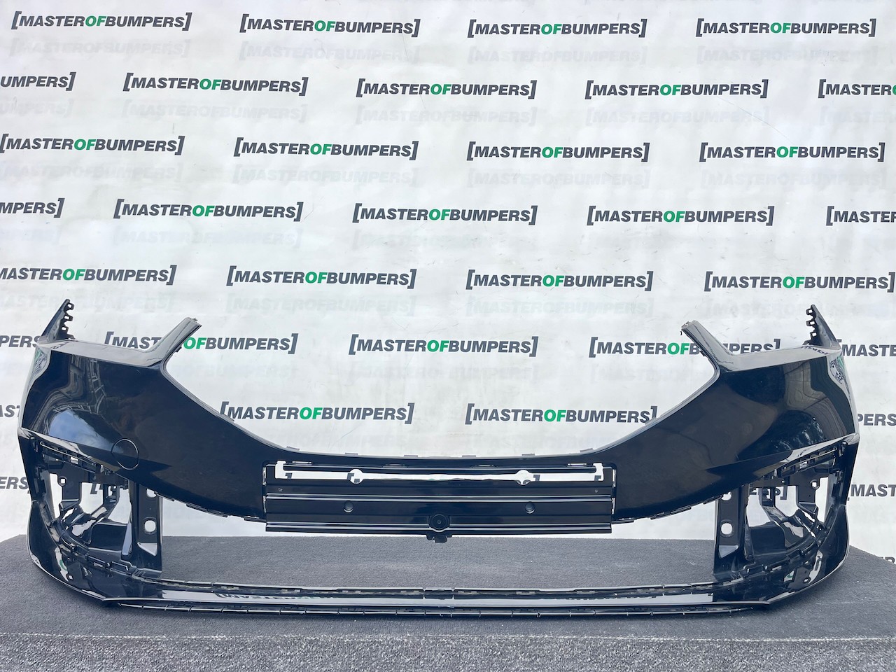 Seat Leon Se /  Xcellence / Fr Mk4 2021-2024 Front Bumper 4 Pdc Genuine [o733]