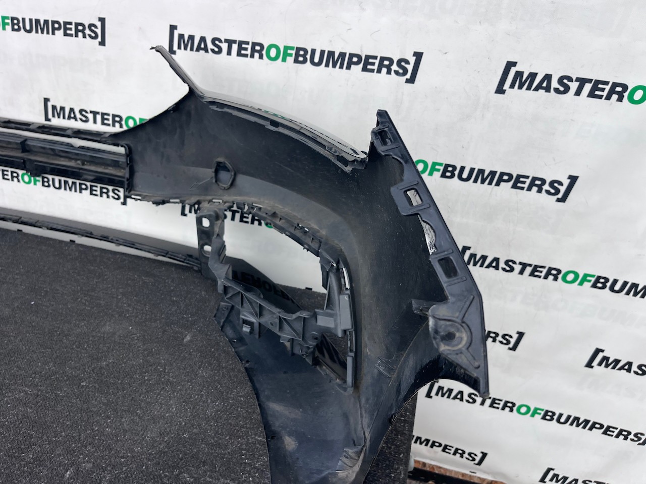 Seat Leon Se /  Xcellence / Fr Mk4 2021-2024 Front Bumper 4 Pdc Genuine [o733]
