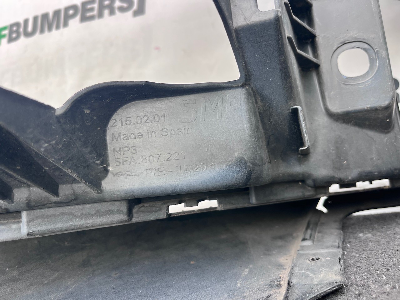 Seat Leon Se /  Xcellence / Fr Mk4 2021-2024 Front Bumper 4 Pdc Genuine [o733]