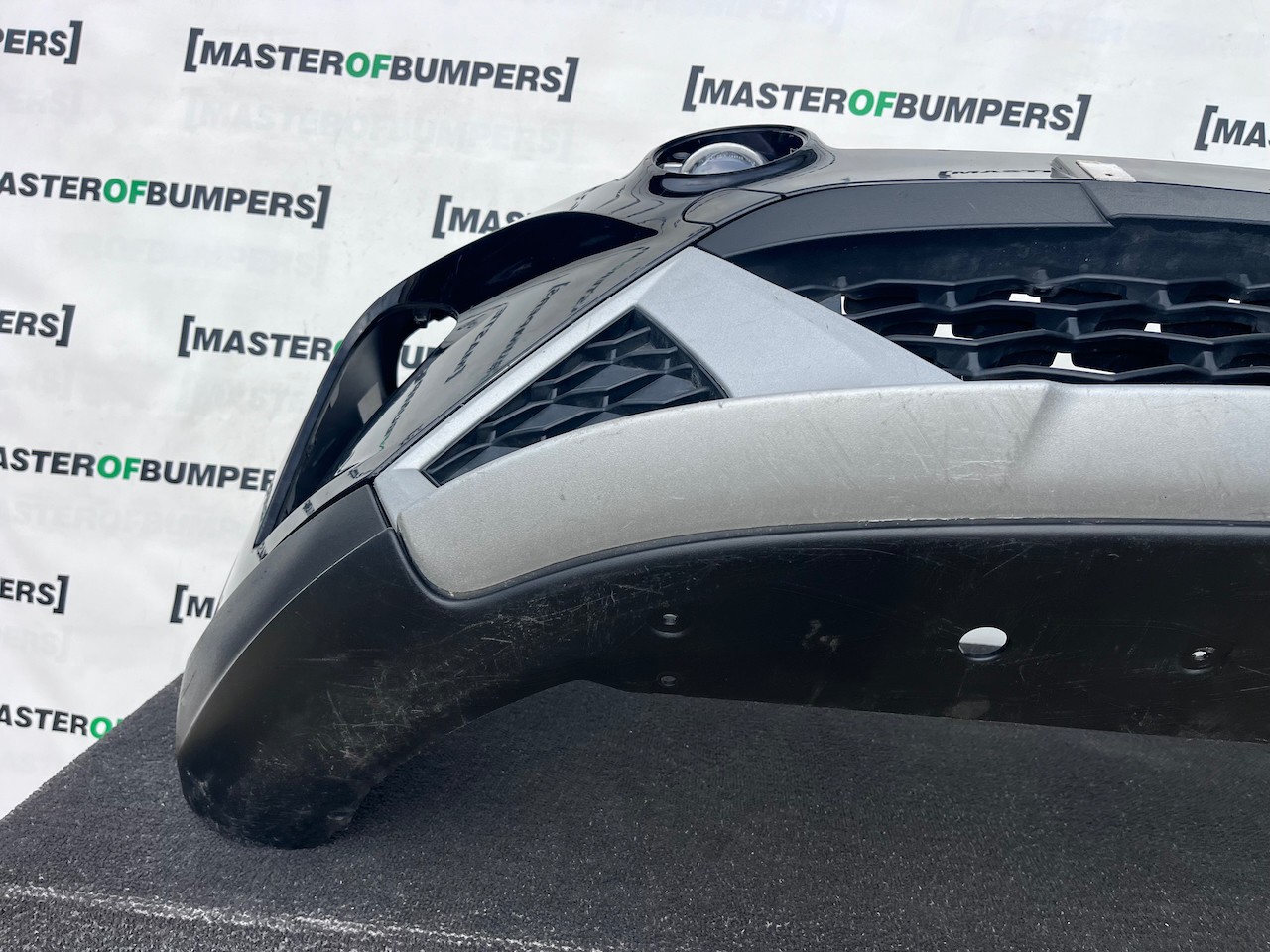 Seat Arona Xcellence Lux Fr 2022-2025 Front Bumper 6 Pdc Genuine [o735]