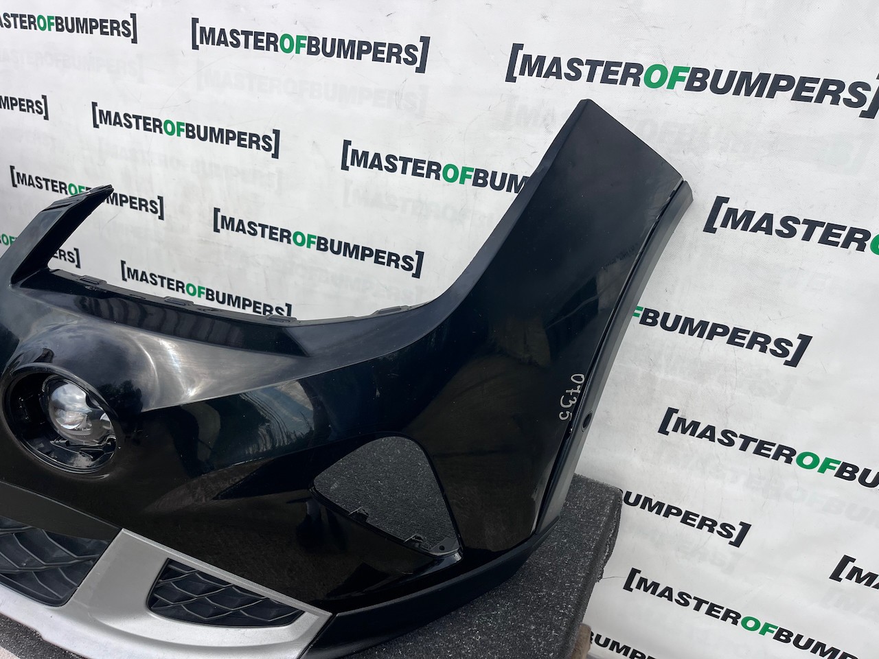Seat Arona Xcellence Lux Fr 2022-2025 Front Bumper 6 Pdc Genuine [o735]
