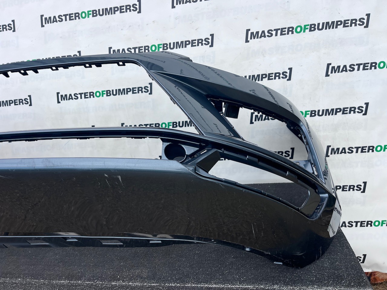 Seat Ateca Cupra Tsi Suv 2016-2020 Front Bumper 6 Pdc Jets Genuine [v747]