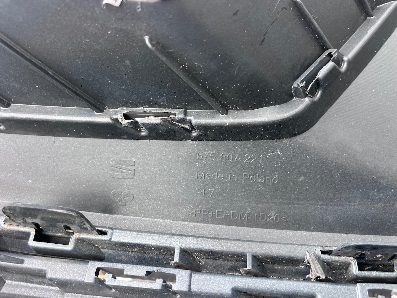 Seat Ateca Cupra Tsi Suv 2016-2020 Front Bumper 6 Pdc Jets Genuine [v747]