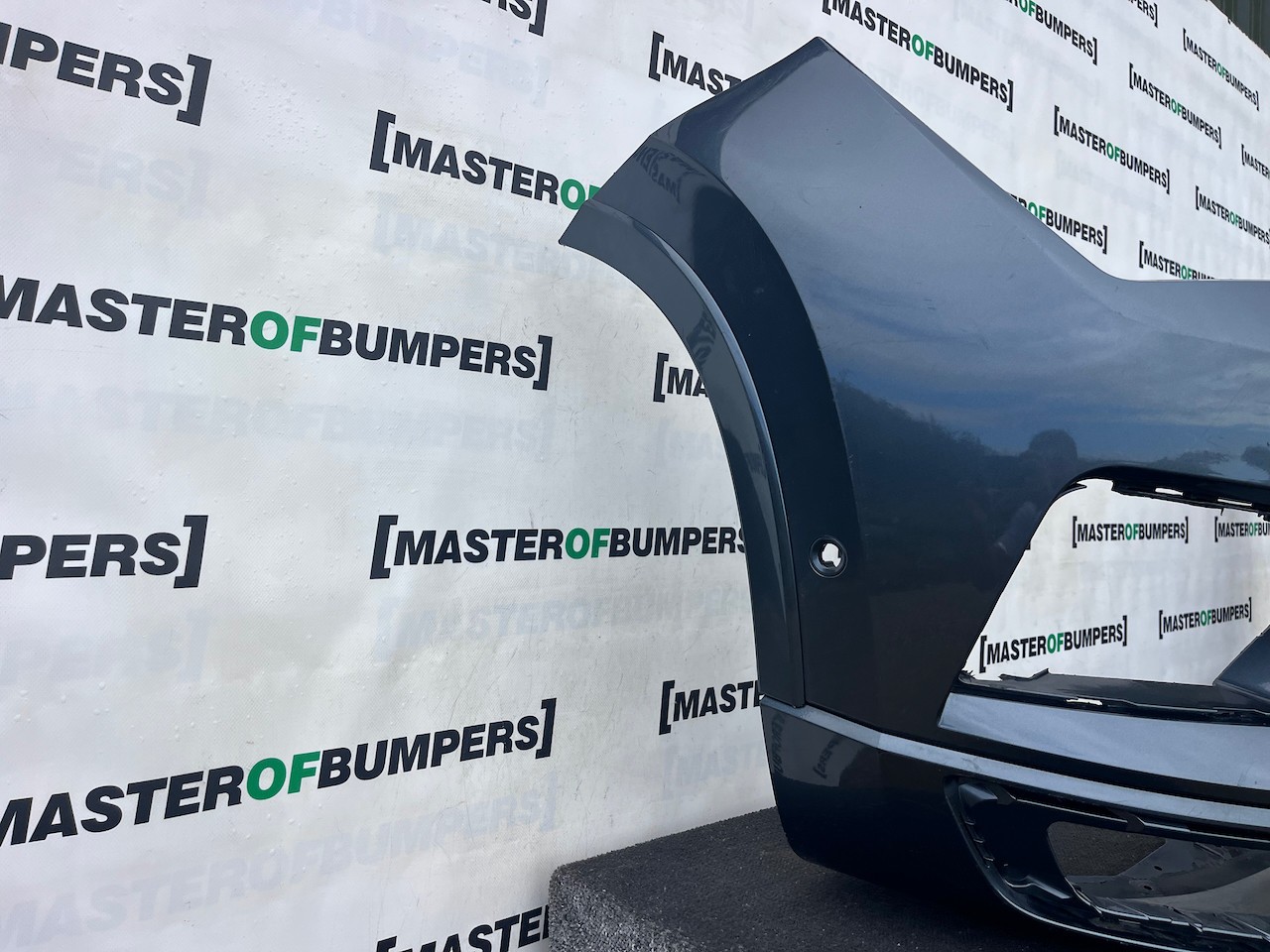 Seat Ateca Cupra Tsi Suv 2016-2020 Front Bumper 6 Pdc Jets Genuine [v747]
