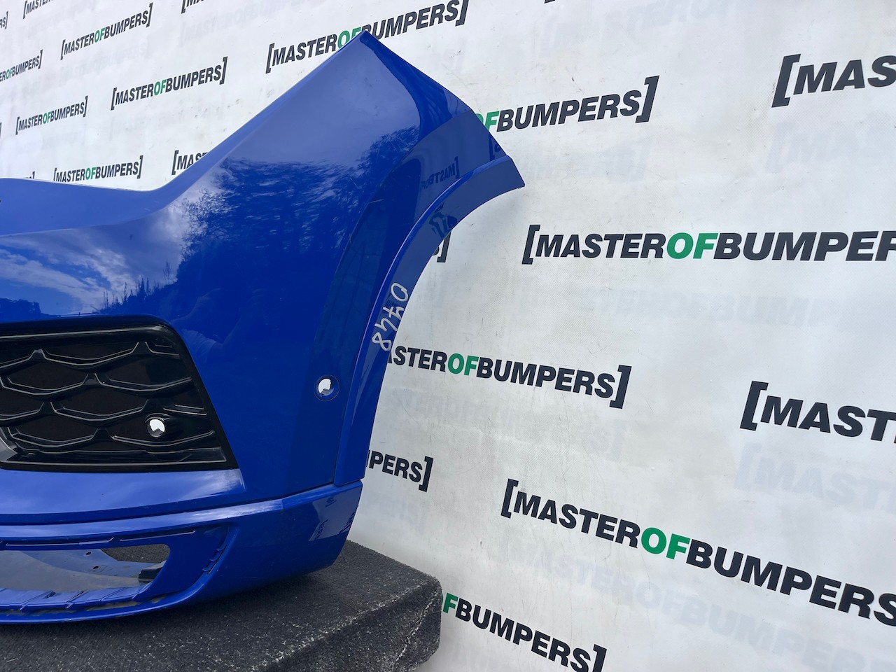 Seat Ateca Cupra Tsi Suv 2016-2020 Front Bumper 6 Pdc Jets Genuine [v748]