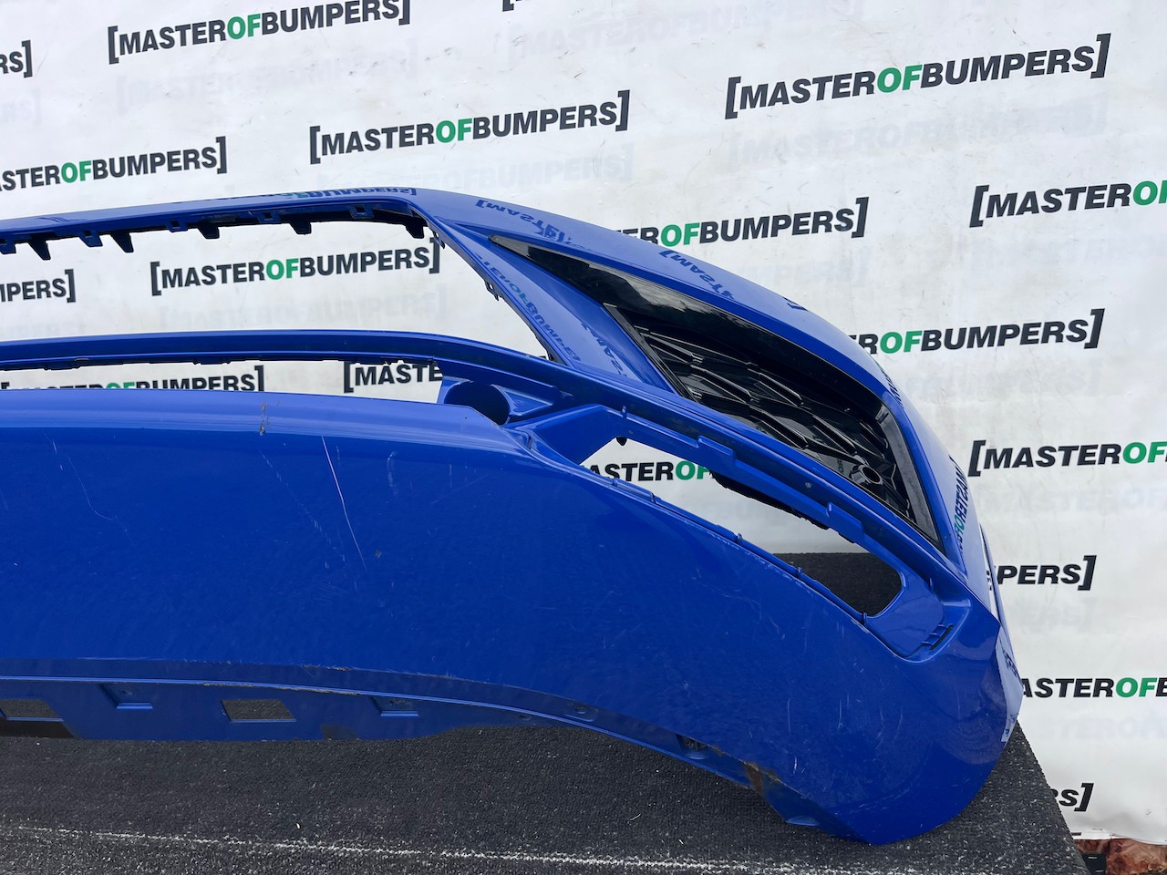 Seat Ateca Cupra Tsi Suv 2016-2020 Front Bumper 6 Pdc Jets Genuine [v748]