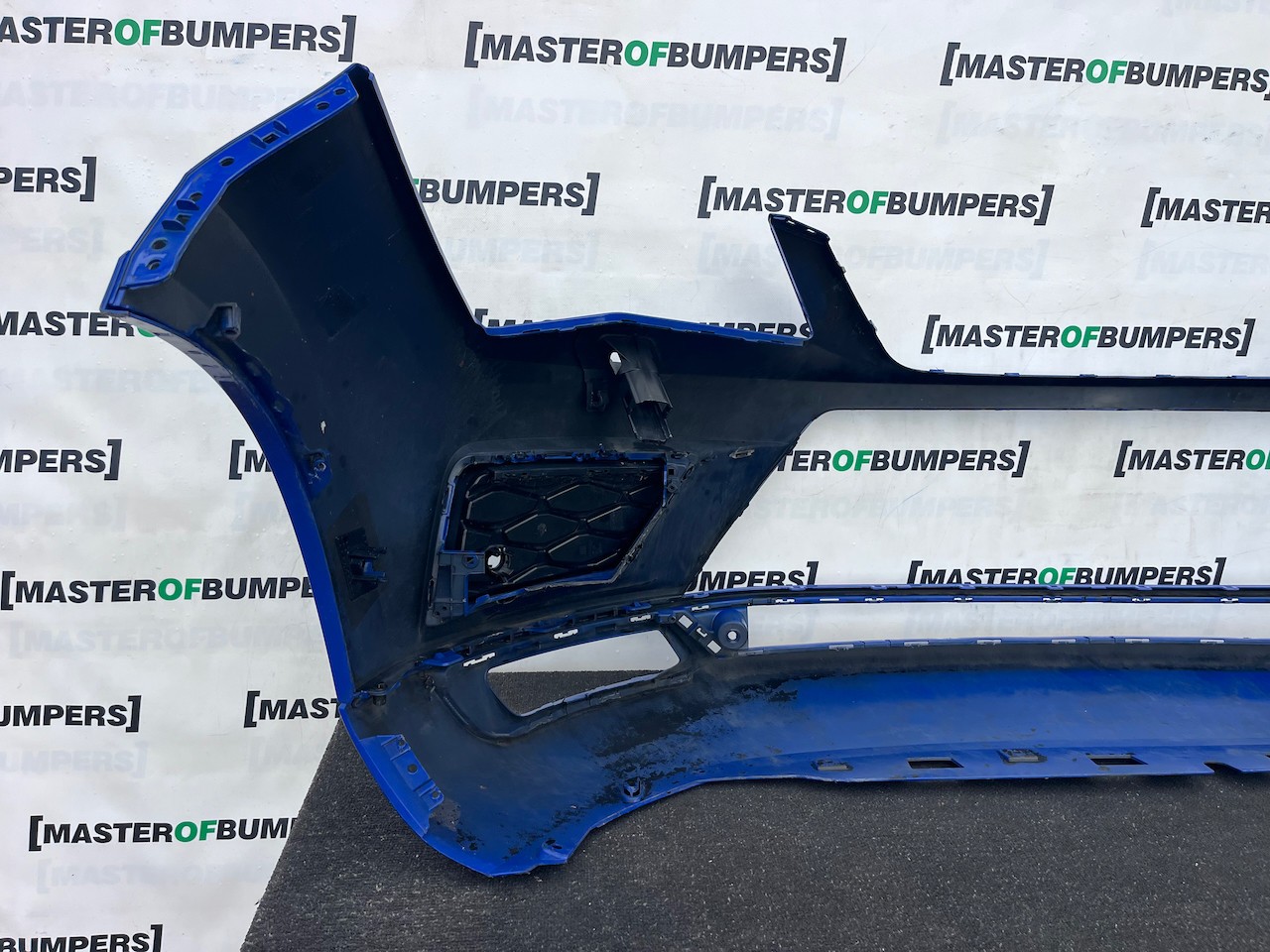 Seat Ateca Cupra Tsi Suv 2016-2020 Front Bumper 6 Pdc Jets Genuine [v748]