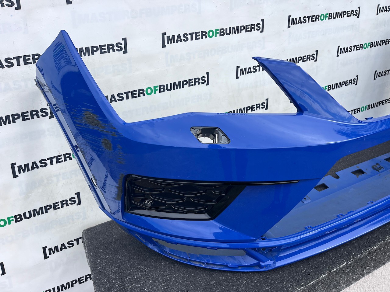 Seat Ateca Cupra Tsi Suv 2016-2020 Front Bumper 6 Pdc Jets Genuine [v748]