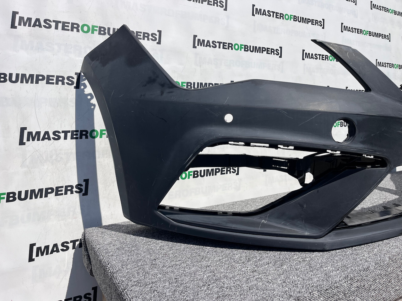 Seat Leon Fr Mk3 Lift Hatchback 2016-2019 Front Bumper 4 Pdc Genuine [o583]