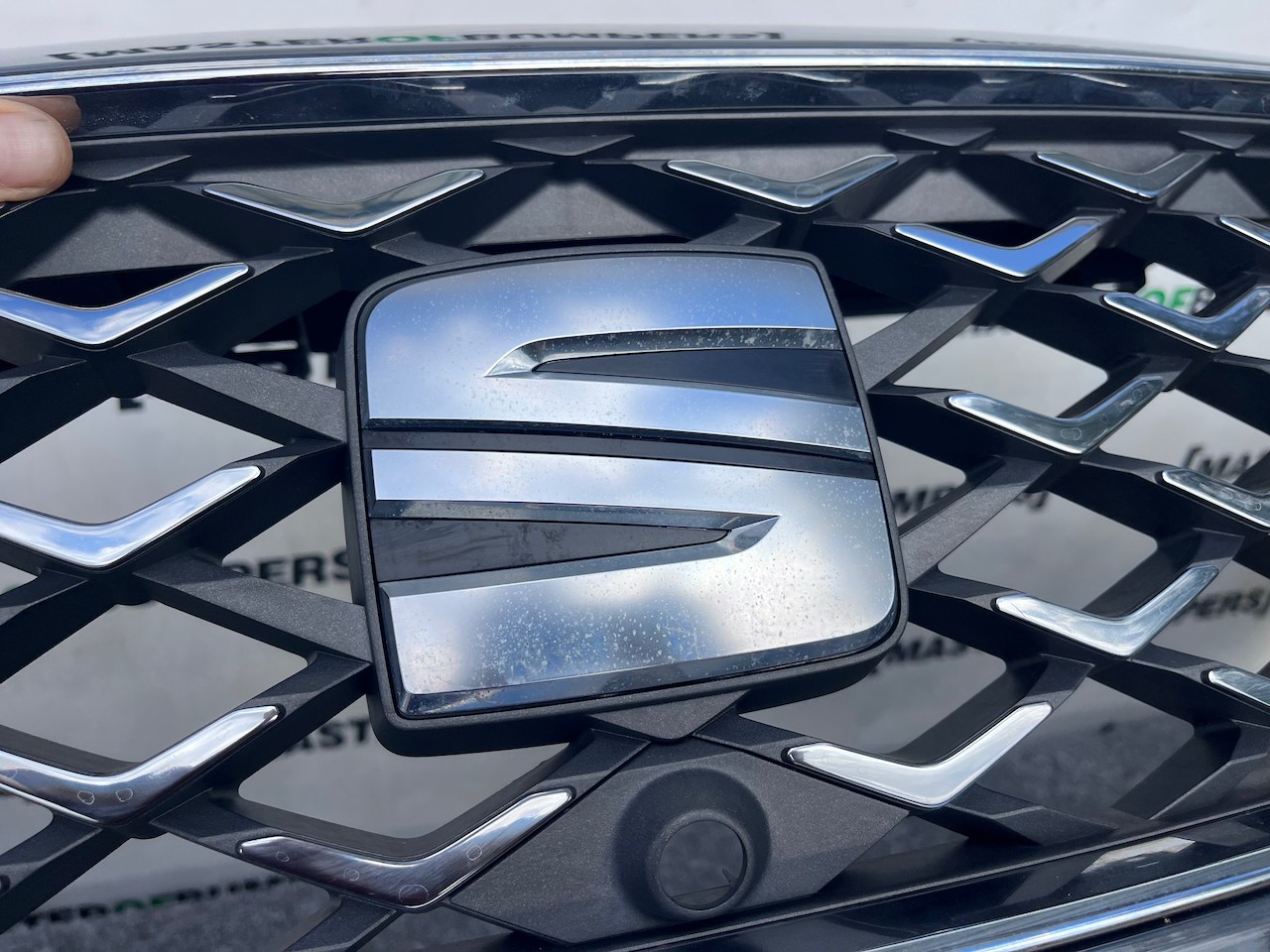 Seat Tarraco Xcellence Suv 2018-2024 Front Bumper 6 Pdc W/grilles Genuine [o600]