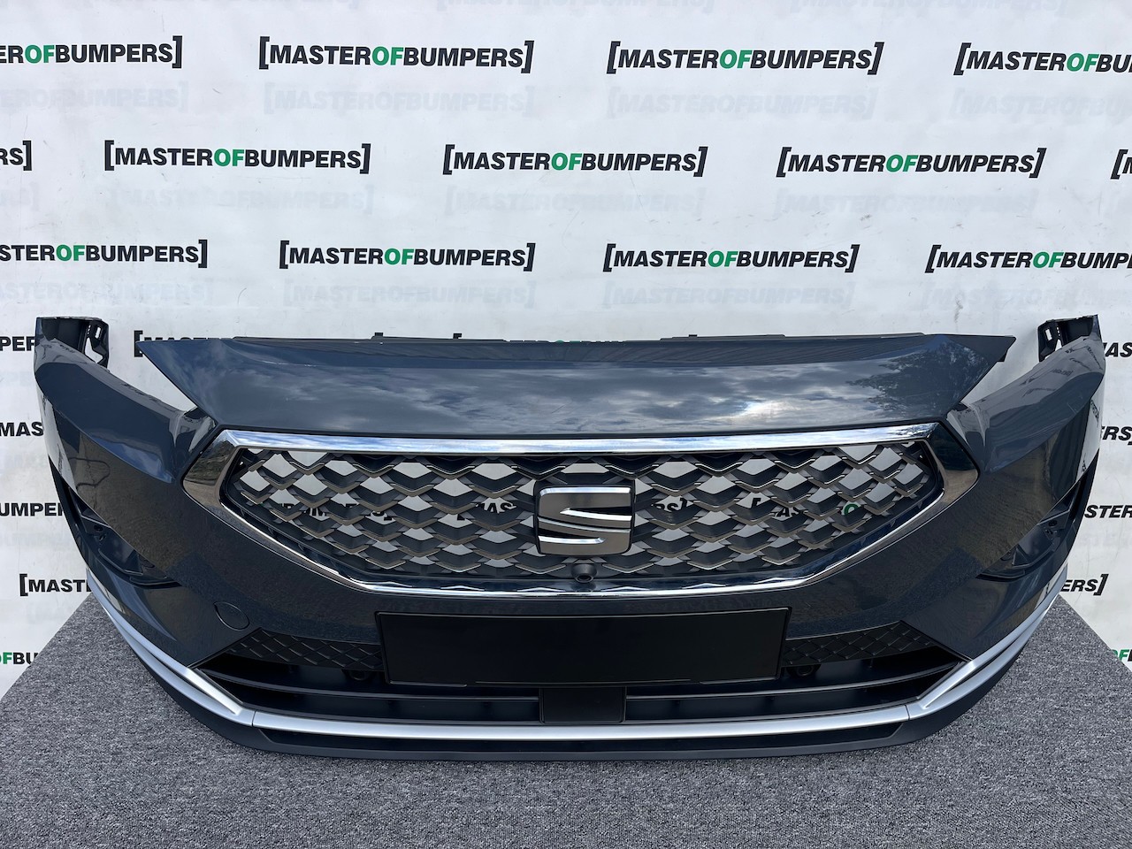 Seat Tarraco Xcellence Suv 2018-2024 Front Bumper 6 Pdc W/grilles Genuine [o600]