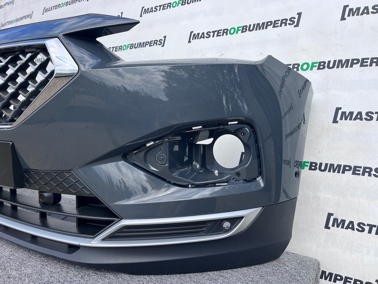 Seat Tarraco Xcellence Suv 2018-2024 Front Bumper 6 Pdc W/grilles Genuine [o600]