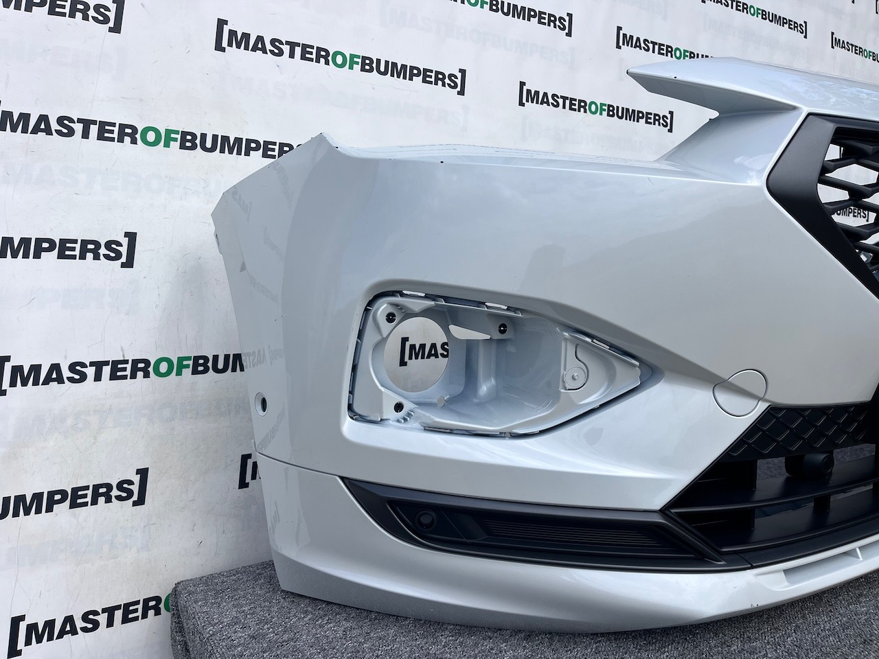 Seat Tarraco Fr Sport Suv 2018-2024 Front Bumper 6 Pdc W/grilles Genuine [o601]