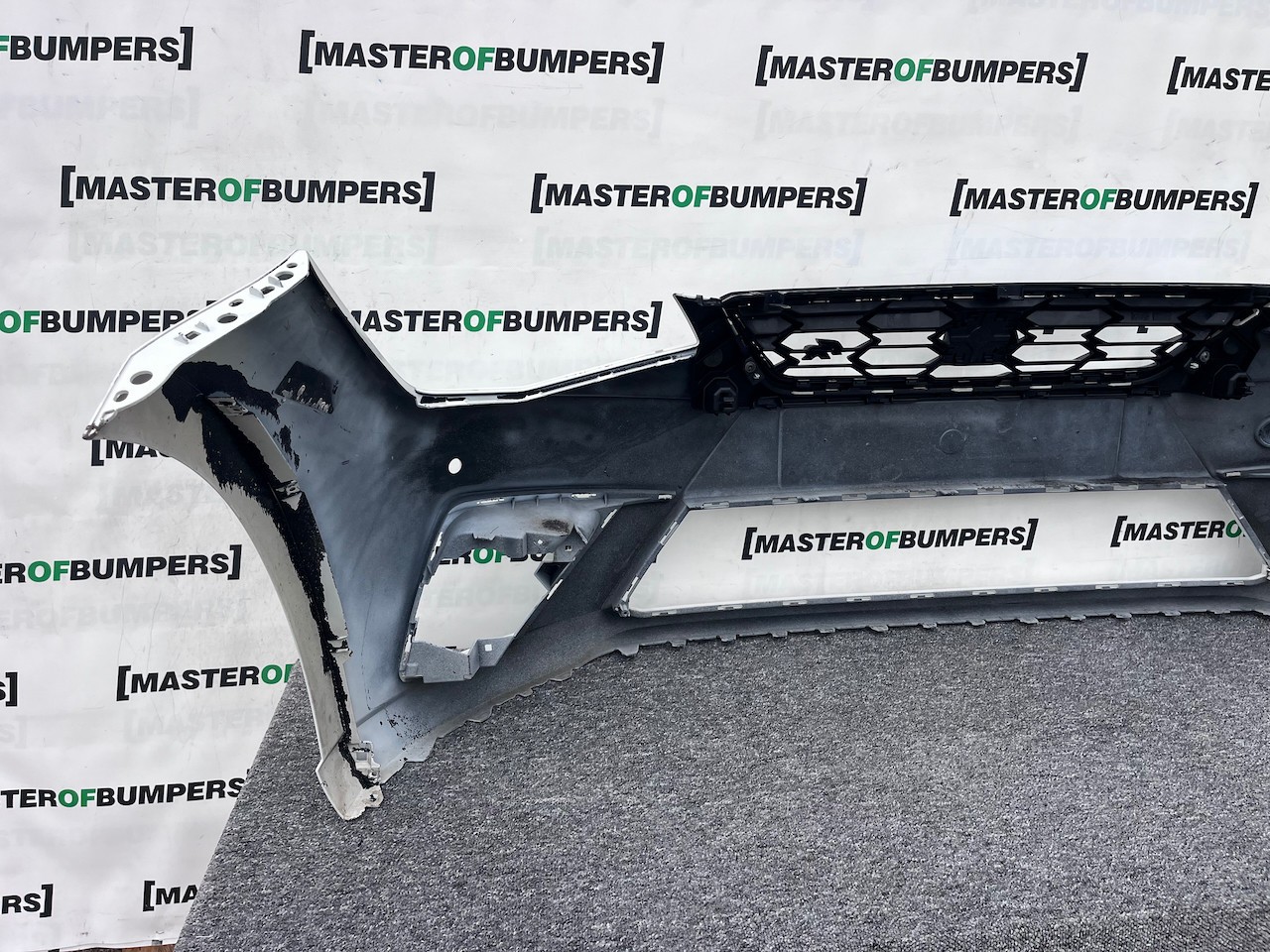 Seat Ibiza Fr Mk5 Hatchback Estate 2017-2020 Front Bumper 4 Pdc Genuine [o613]