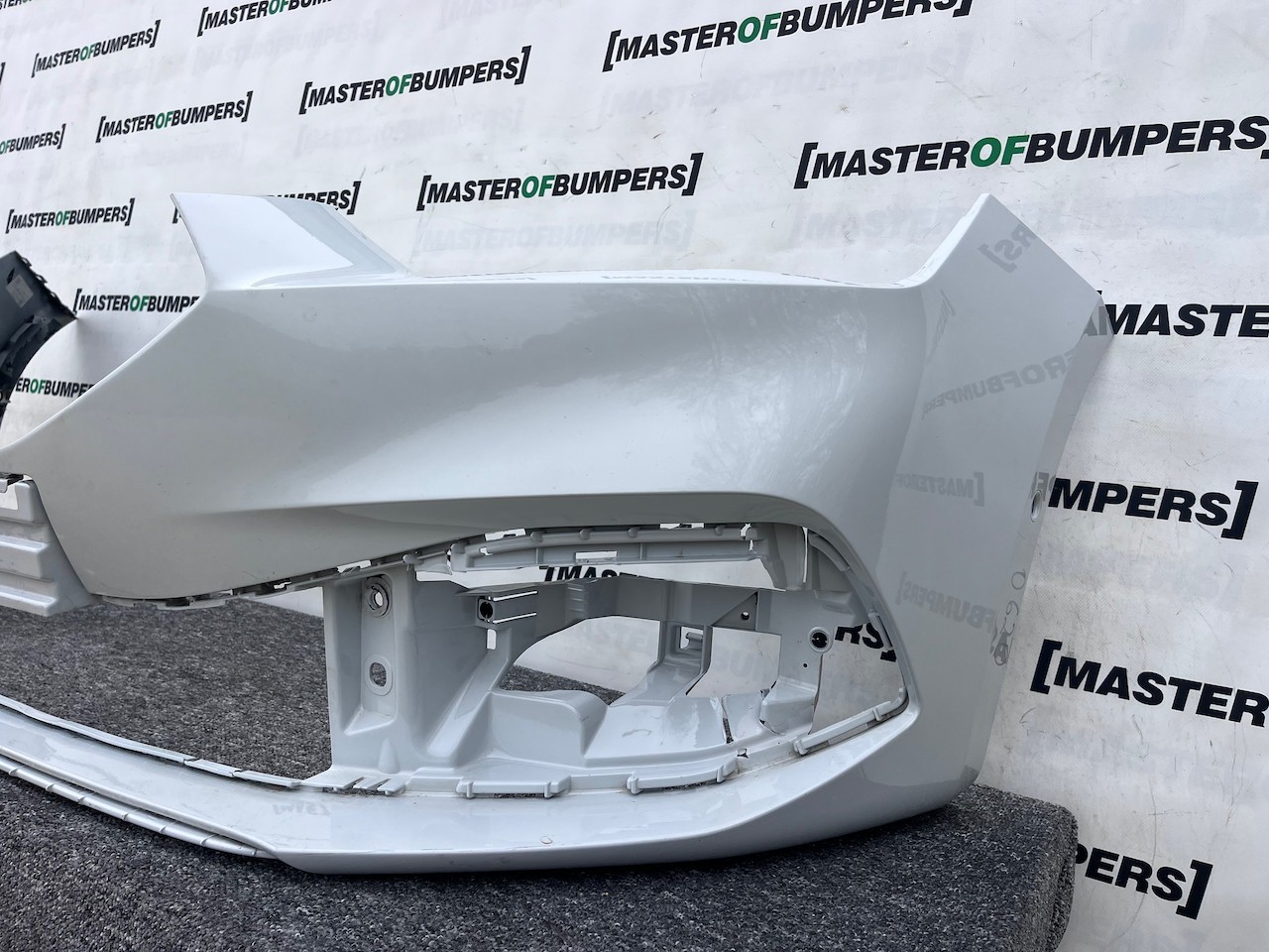 Seat Leon Fr Mk4 Hatchback Eastate 2021-2024 Front Bumper 6 Pdc Genuine [o620]