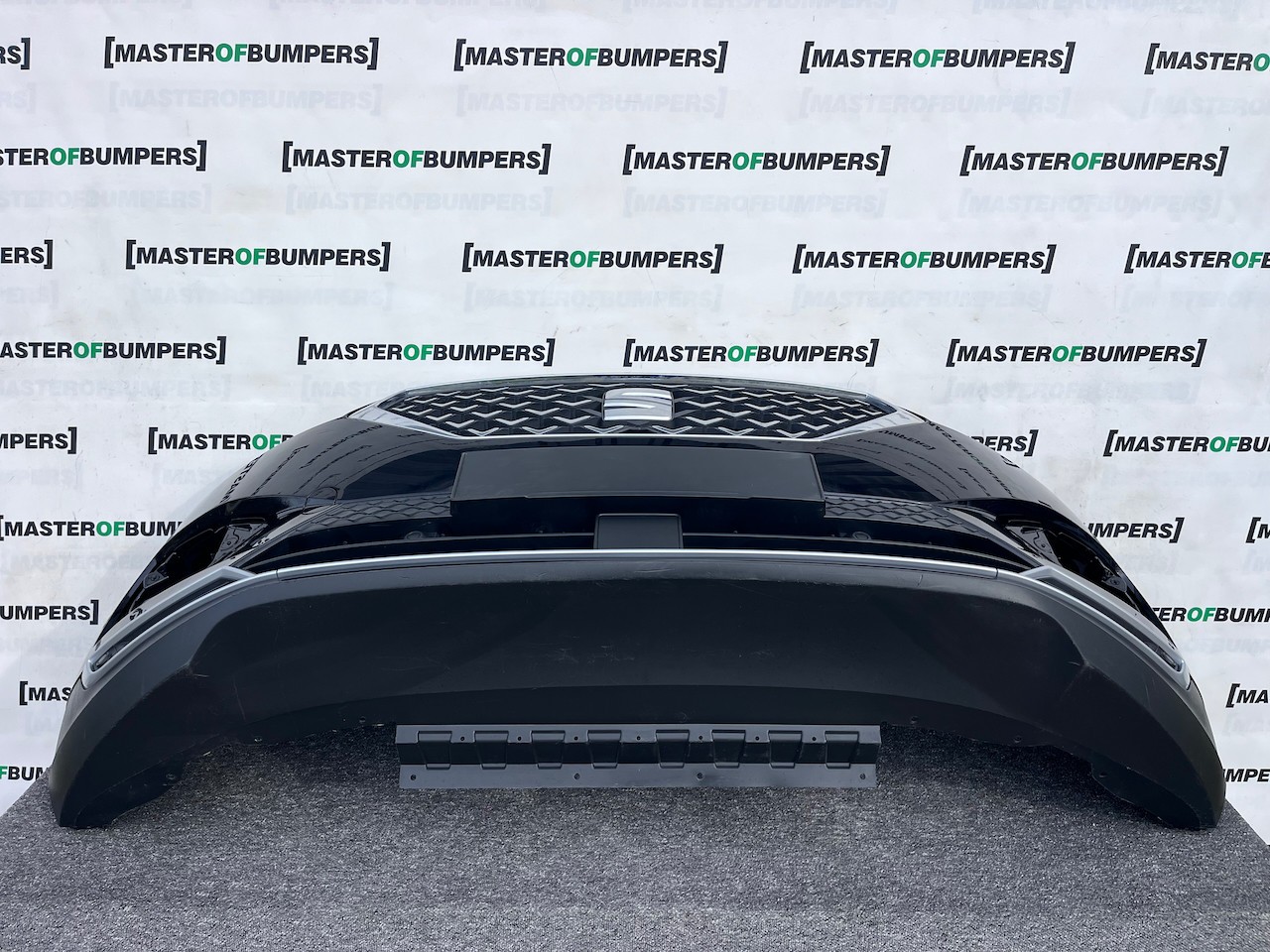 Seat Tarraco Xperience Suv 2018-2024 Front Bumper 6 Pdc W/grilles Genuine [o645]