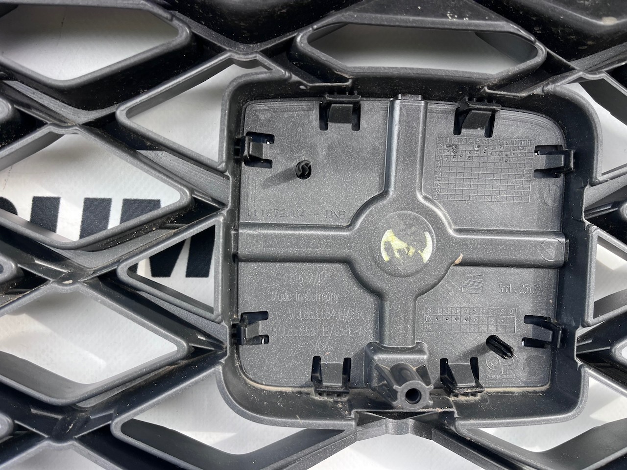 Seat Tarraco Xperience Suv 2018-2024 Front Bumper 6 Pdc W/grilles Genuine [o645]