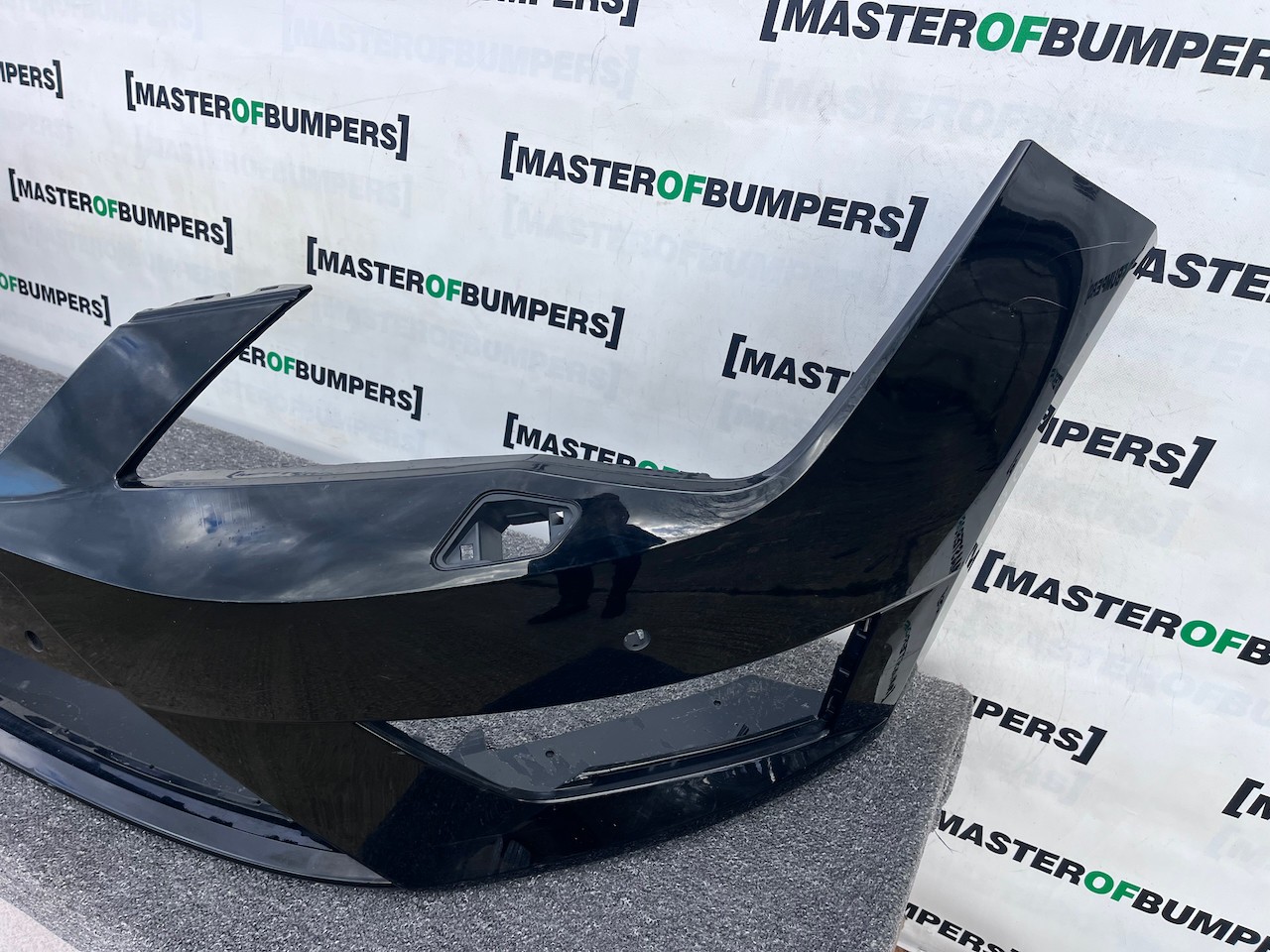 Seat Leon Fr Mk3 Hatchback 2013-2016 Front Bumper 4 Pdc Jets Genuine [o663]