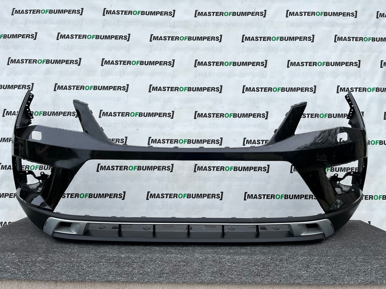 Seat Ateca Experience Tsi Evo Suv 2016-2020 Front Bumper 6 Pdc Genuine [v680]
