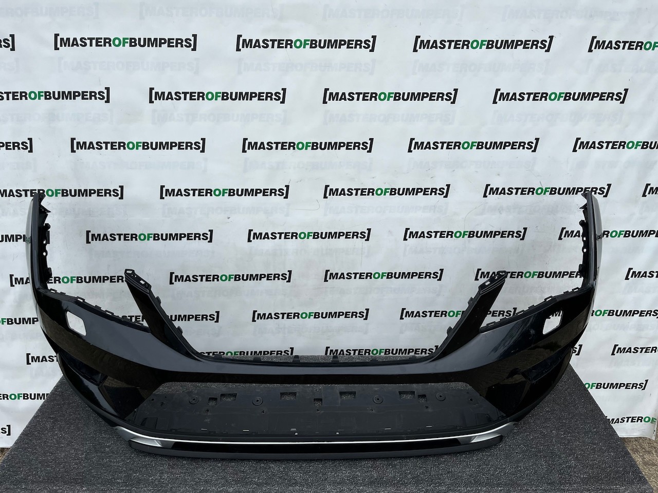 Seat Ateca Experience Tsi Evo Suv 2016-2020 Front Bumper 6 Pdc Genuine [v680]