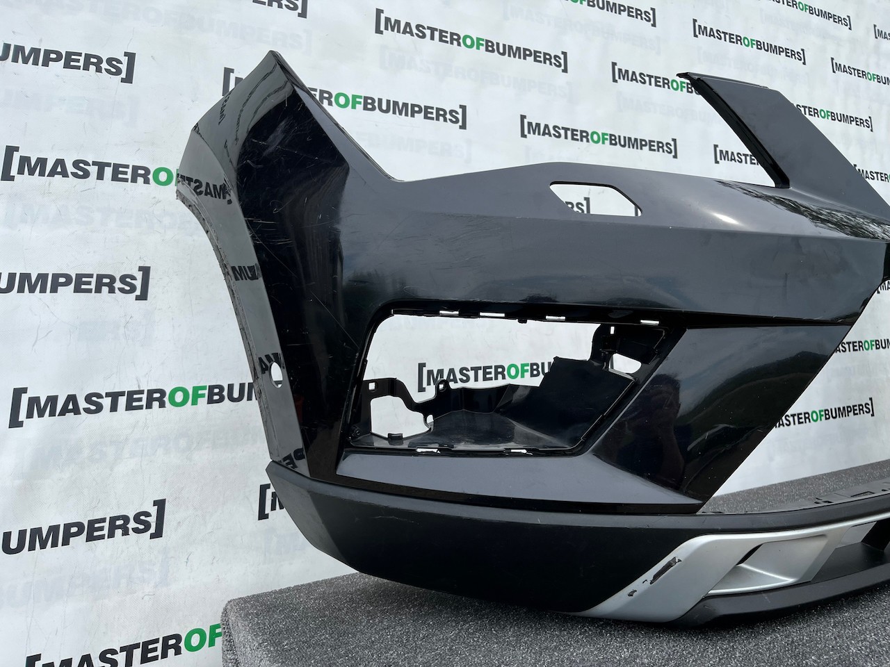 Seat Ateca Experience Tsi Evo Suv 2016-2020 Front Bumper 6 Pdc Genuine [v680]