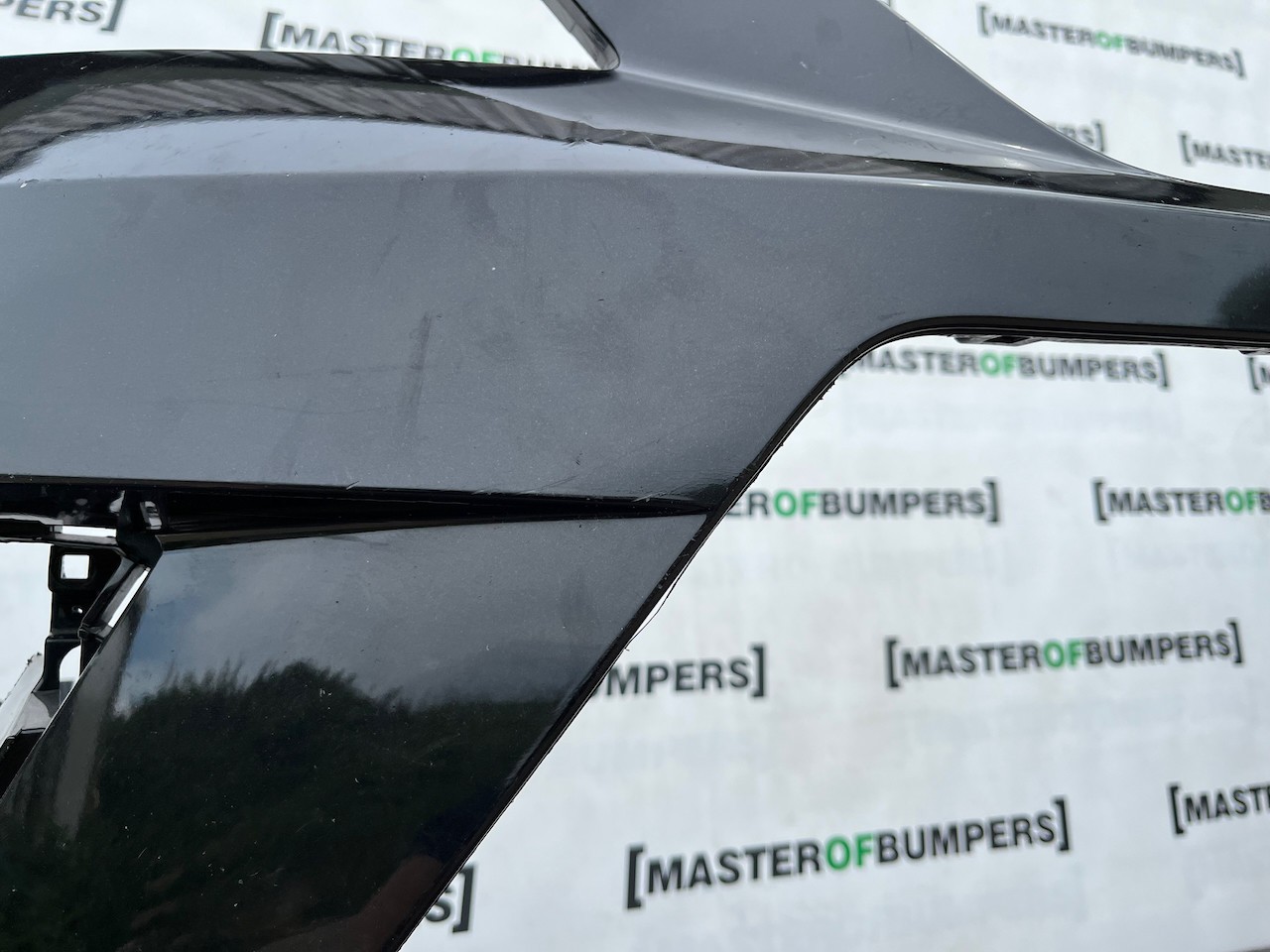 Seat Ateca Experience Tsi Evo Suv 2016-2020 Front Bumper 6 Pdc Genuine [v680]