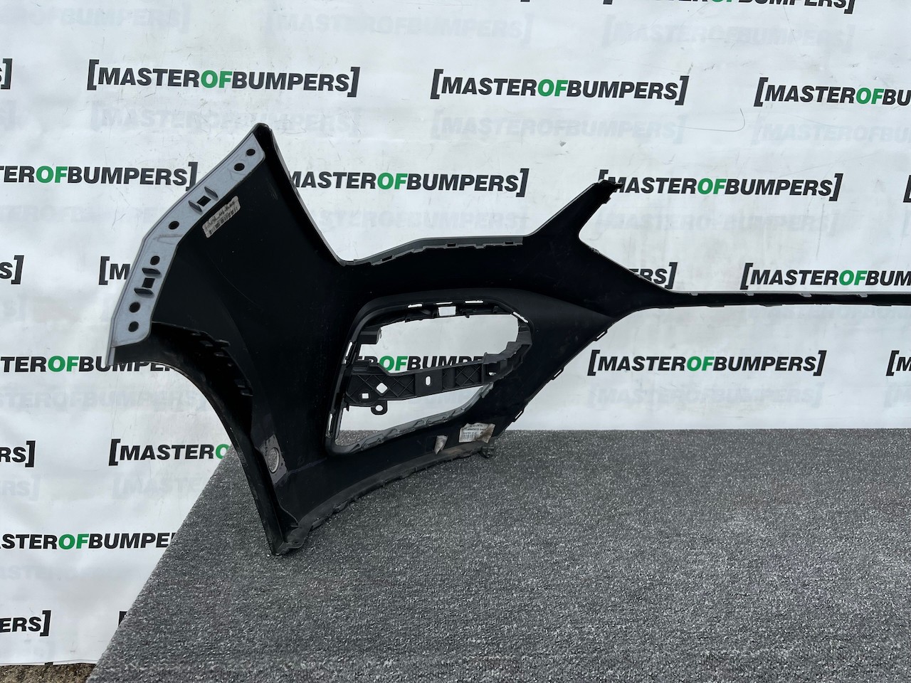Seat Ateca Experience Tsi Evo Suv 2020-2025 Front Bumper 6 Pdc Genuine [v688]