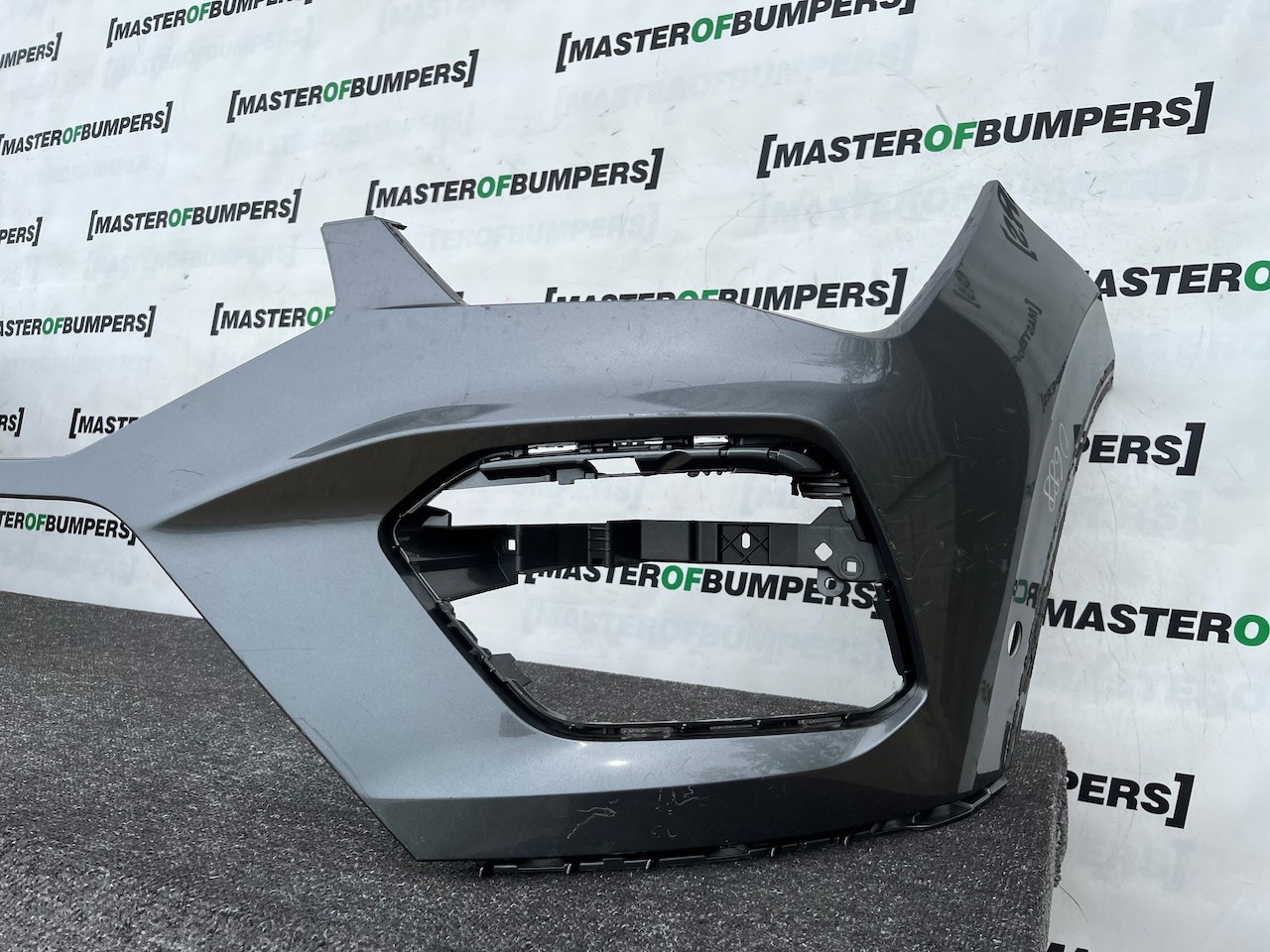 Seat Ateca Experience Tsi Evo Suv 2020-2025 Front Bumper 6 Pdc Genuine [v688]