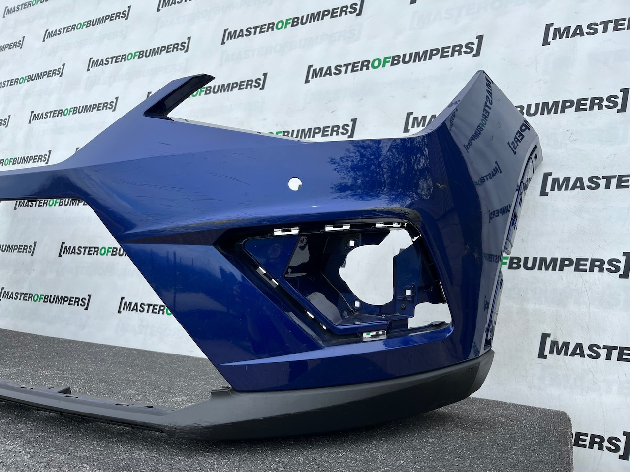 Seat Arona Se Xcellence Lux Fr 2017-2022 Front Bumper 4 Pdc Genuine [o674]