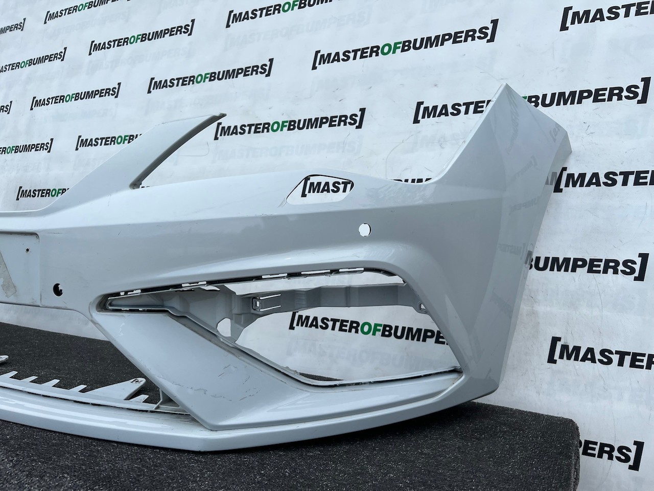 Seat Leon Fr Mk3 Lift Hatchback 2017-2019 Front Bumper 4 Pdc Jets Genuine [o682]