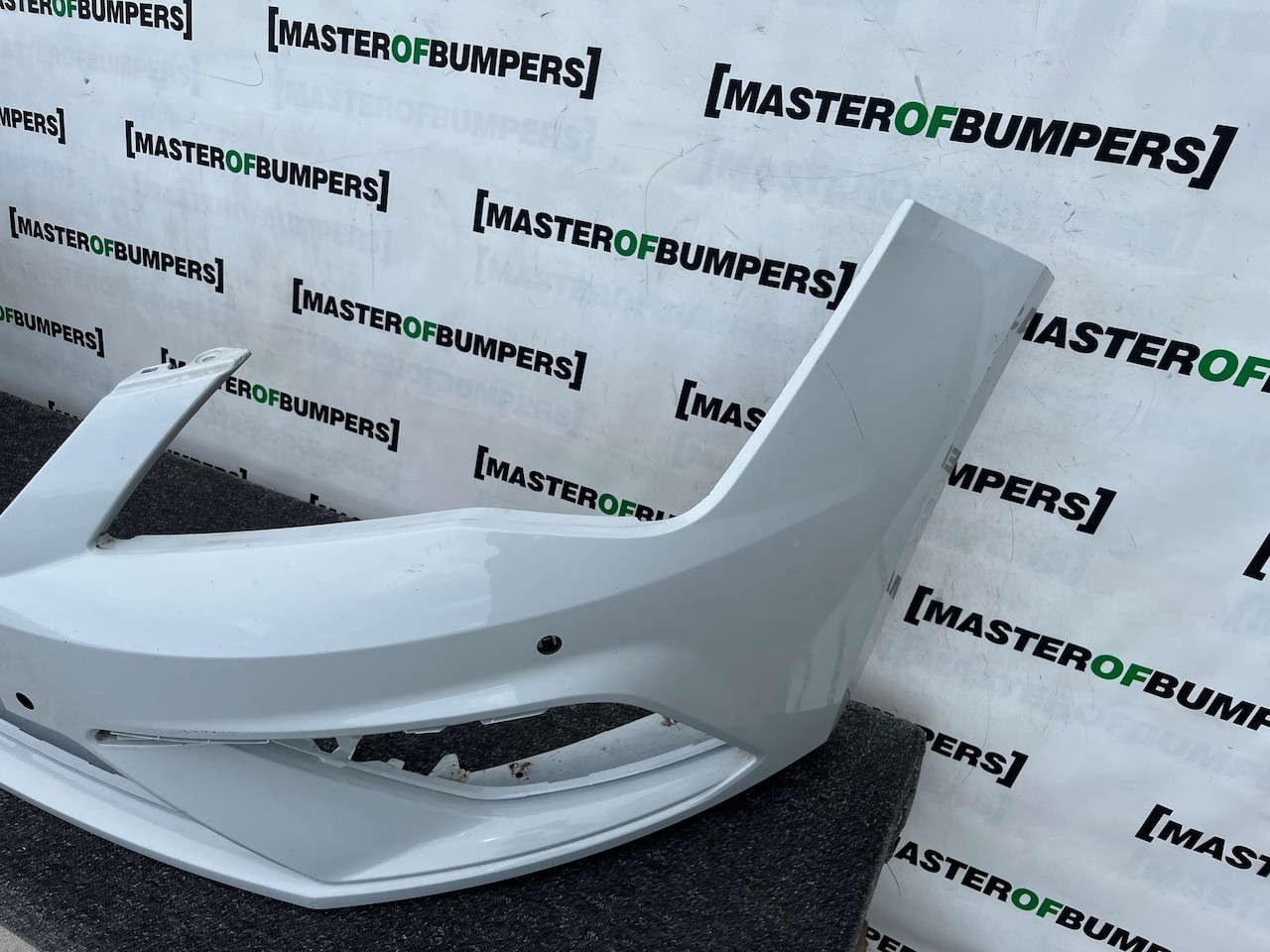 Seat Leon Cupra Fr Mk3 Lift Hatch 2017-2019 Front Bumper 4 Pdc Genuine [o681]