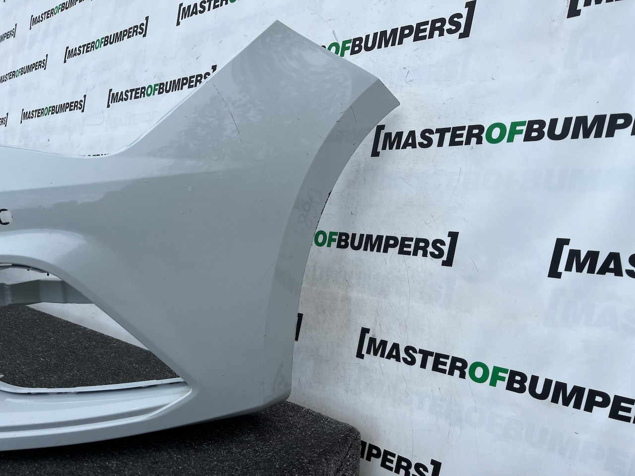 Seat Leon Cupra Fr Mk3 Lift Hatch 2017-2019 Front Bumper 4 Pdc Genuine [o681]