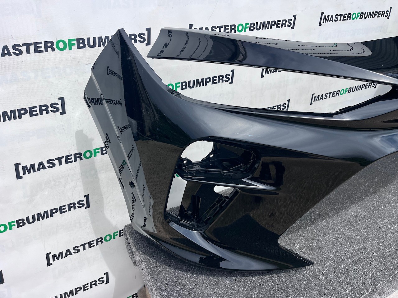 Cupra Terramar Hybrid Hatchback 2025-2027 Front Bumper 6 Pdc Genuine [o690]