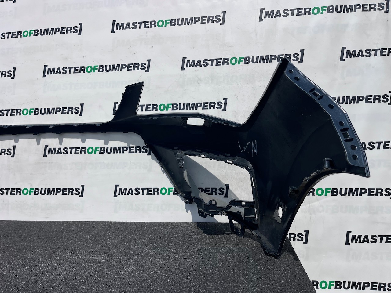 Seat Ateca Experience Tsi Suv 2016-2020 Front Bumper 6 Pdc Jets Genuine [v695]