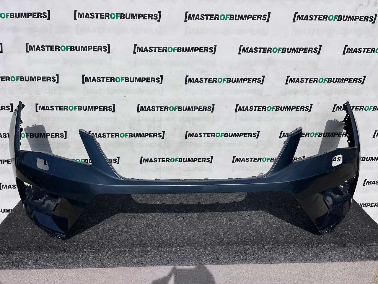 Seat Ateca Experience Tsi Suv 2016-2020 Front Bumper 6 Pdc Jets Genuine [v695]