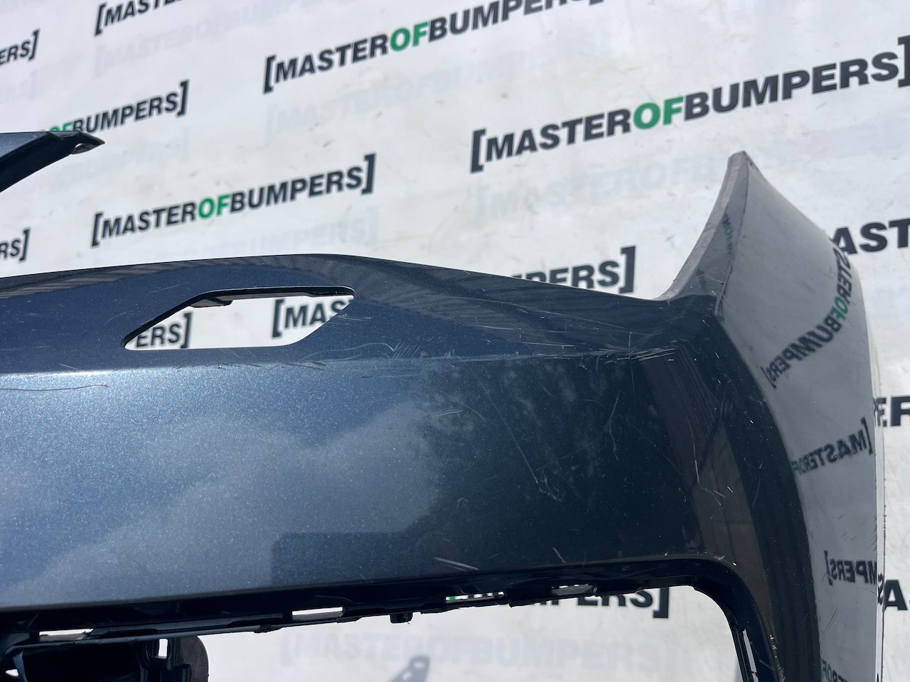 Seat Ateca Experience Tsi Suv 2016-2020 Front Bumper 6 Pdc Jets Genuine [v695]