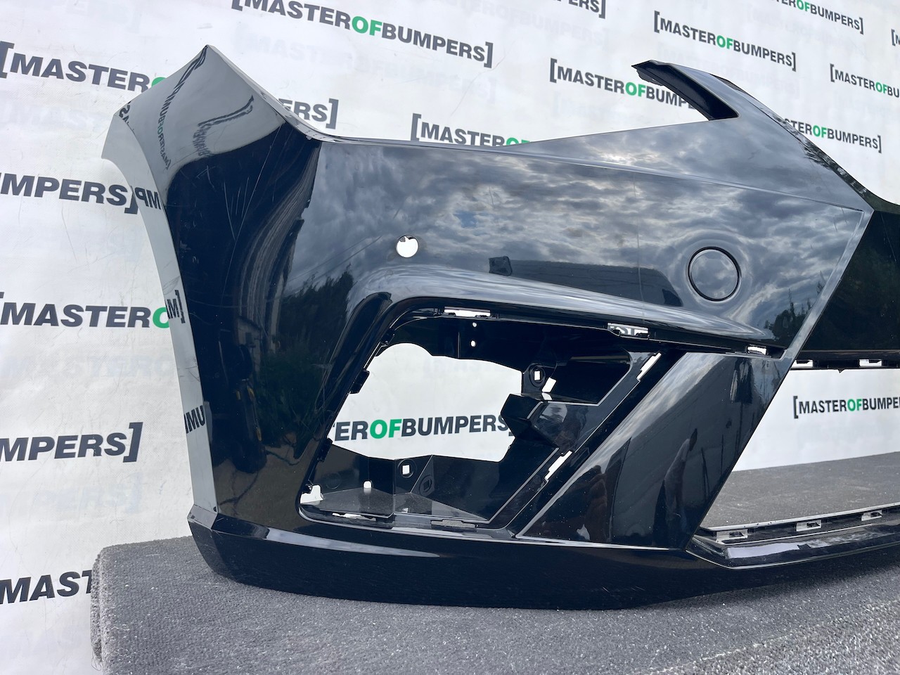 Seat Ibiza Fr Mk5 Hatchback 2017-2022 Front Bumper 4 Pdc Genuine [o717]