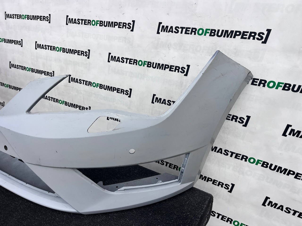 Seat Leon Fr Mk3 Hatchback 2013-2016 Front Bumper 4 Pdc Jets Genuine [o723]
